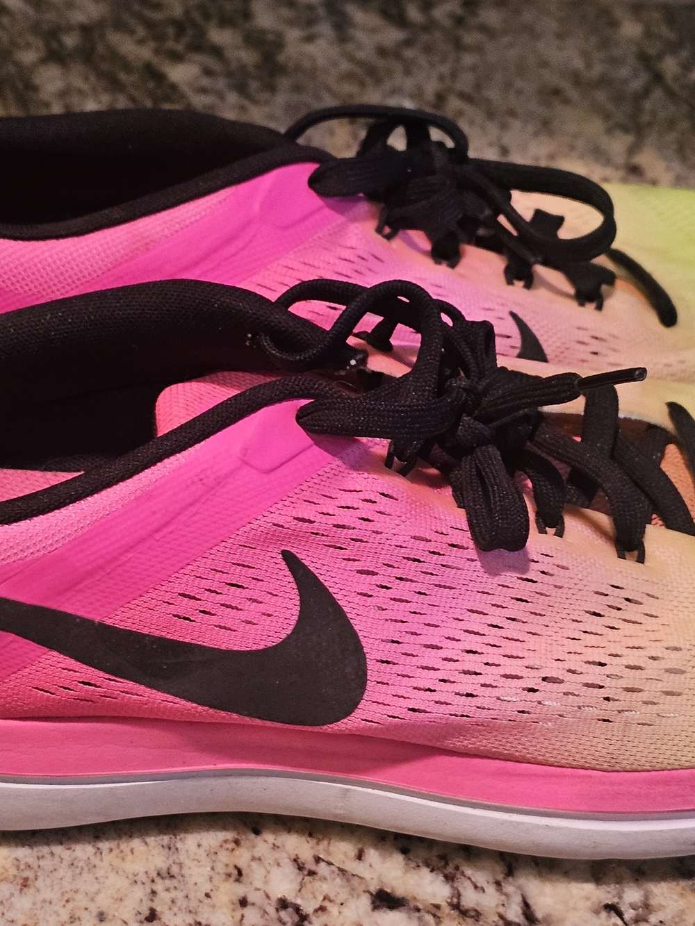 Nike Mens Flex 2016 RN Running Shoes in Neon Pink and Yellow Gradient - Picture 3 of 11